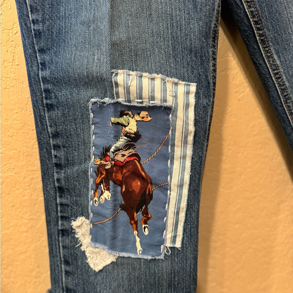 Cinch Women's Jeans - Picture 7 of 10